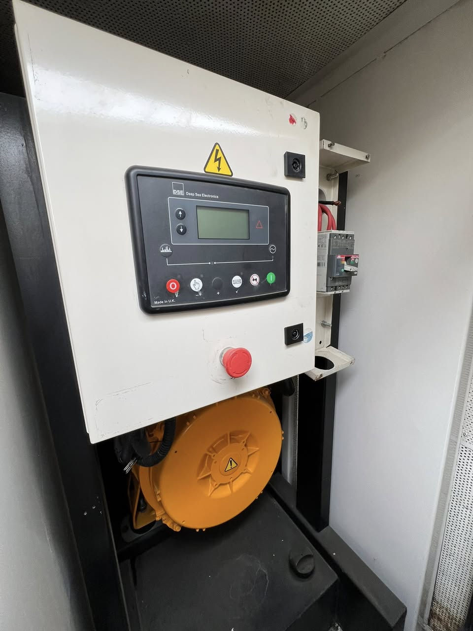 عرض
👈🏼موالد بيركز انكليزي اصلي 88KVA
👈🏼كاتم نسبه 100/100
👈🏼المحرك بيركز انكليزي اصلي 🇬🇧
👈🏼وراس التواليد لوري سومر فرنسي اصلي 🇫🇷
👈🏼ساعات العمل 1200 ساعه بخانت الزيرو 
👈🏼 موديل الموالد 2018
👈🏼ضمان الموالد عل حمل  
👈🏼للتواصل واتساب او الاتصال 📞
 📞***********👈🏼
(عباس الوائلي )

تنويه هام ‼️ 

متوفر نضام الاستبدال 🔀 تكدر تبدل موالدتك القديمه موالده جديده ويتم الاتفاق 🤝بعد التقييم 

تتوفر صيانه 👷🏼‍♂️ جميع احجام الموالدات البيركز الانكليزي و/ الكمز / دايو دوزان  بعمل متقن ونوفر لك خدمات عامه واستبدال عام في الموالدات 

معه تحيات (عباس الوائلي )
