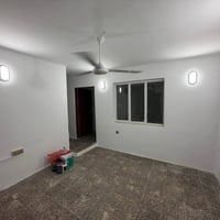 الكرادة قرب جسر الربيعي • ٢ غرف • حديقة وسطح