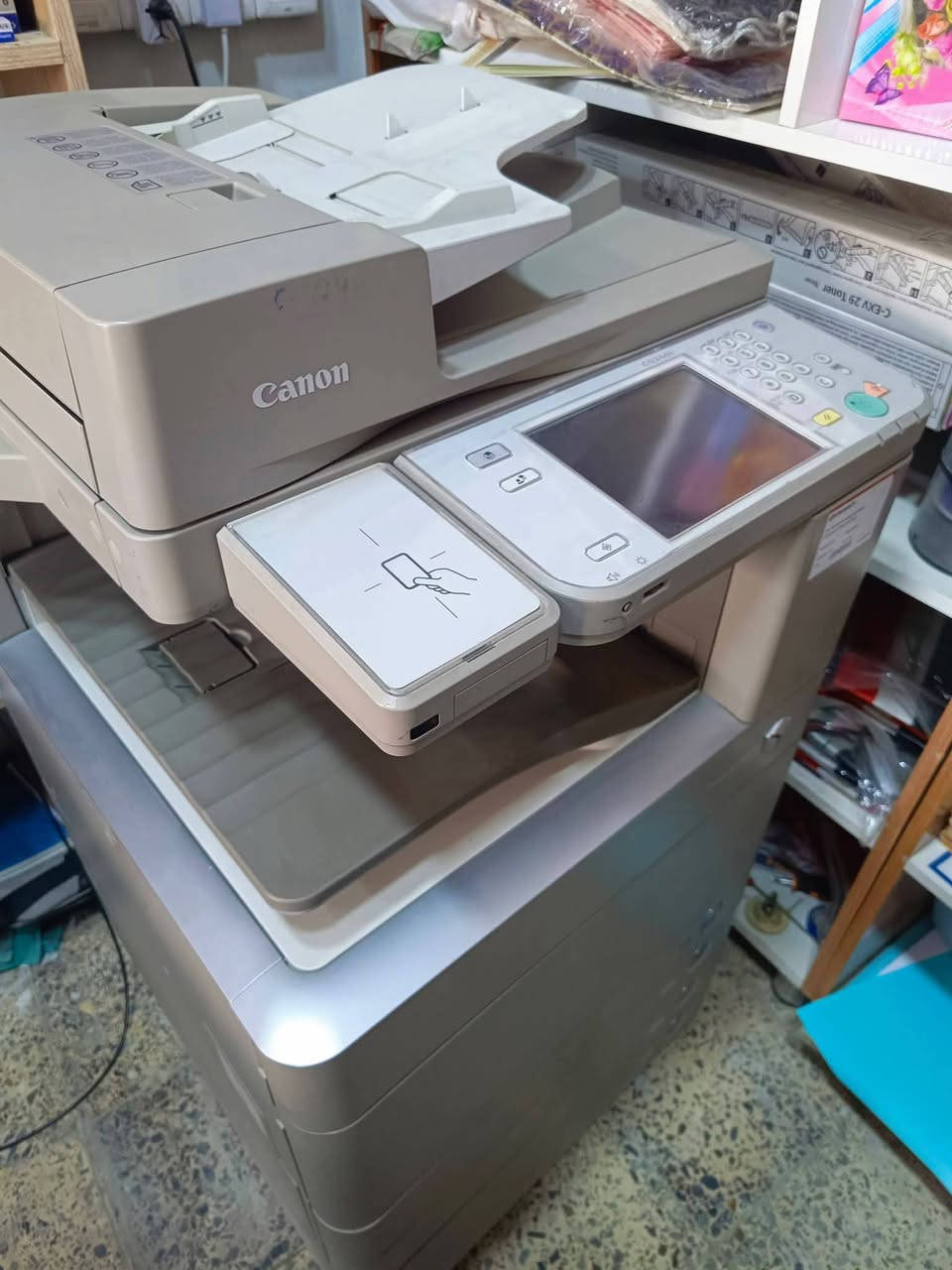 جهاز استنساخ canon c5240i
نظيف كلش اشتريته قبل شهرين 
يسحب ٤٠ نسخة بالدقيقة 
الوان بي بطالة 
+ مشتريله بطالة الوان جدد ب ١٢٠ الف بعدهن مامفتوحات احتياط
السعر 600 الف
عنواني بغداد - شهداء البياع - سوق رضا


**إذا كنت صاحب هذا الإعلان وتريد حذفه لأي سبب، رجاءا أرسل رسالة إلى الدعم الفني**