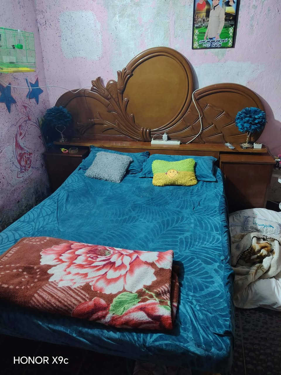 للبيع غرفة نضيفه
مابيها ضرر. سعر 315 
وبيها مجال شراي خاص. 
#كوت


**إذا كنت صاحب هذا الإعلان وتريد حذفه لأي سبب، رجاءا أرسل رسالة إلى الدعم الفني**