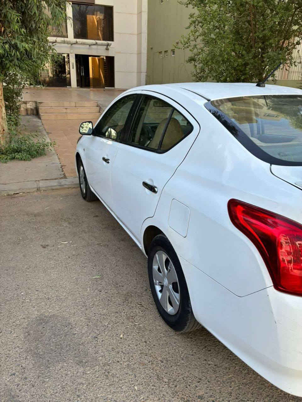 سامعين بالكبة لوز 2019 وماشية 79 فقط وقطرة صبغ مابيها وعظم السيارة عاج
سيارة استخدام شخصي .صدر جديد وإدامة كاملة عليها تخم تاير جديد.
فول حساسات وتحكمات .
شخوط وحالوب  واصبع بالدعامية فقط سويته فايبر كلاص. 
سونارها البارحة /مكاني الكرخ
والسعر 112 والسوك كلشي بي 
جماعة 109 لتخابرني وتعب نفس وتخسر رصيد وتشلع كلبك
مكاني الكرخ.
*********** اتصال
*********** واتسآب
