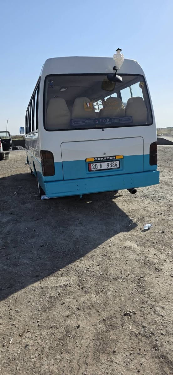 كوستر كومبي للبيع موديل٢٠٠٢ رقم نكليزي  مصفر غرامة وهيئة وضريبة تاخذو صافي سيارة لا نفخ ولا صرف ابيع شرط التحويل السعر ١٠٠ وبي مجال رقم الموبايل *********** مكان ديالى
