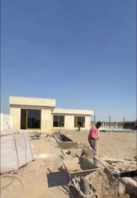 مراحل متقدمة من تنفيذ مزرعة فارهة بتفاصيل تحبس الأنفاس ✨  مسبح عصري بت...