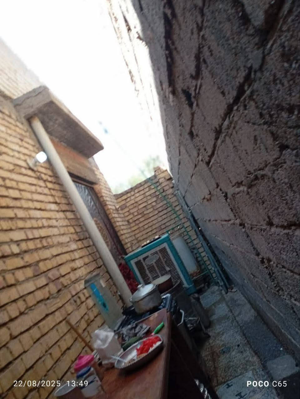 يا الله 

السلام عليكم أحبتي الكرام 

يوجد بيت للبيع زراعي مكاتبة المساحه ( 150 ) متر 

1 - البيت يتكون من طابق واحد 

2 - البيت يتكون من أستقبال و غرفة و صالة 

3 - العنوان منطقة العكيلي مدخل شارع أسواق الفراشة

4 - السعر 30 وبيه مجال

للأستفسار التواصل ***********
