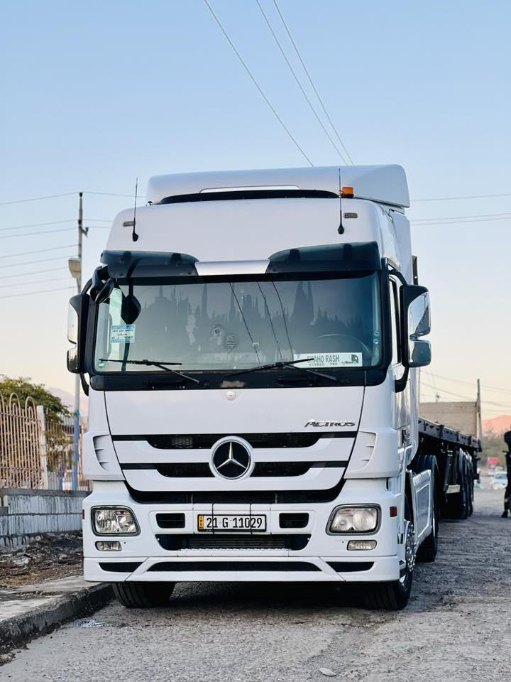 فرؤشتن
ئه كترؤز مؤديل ٢٠١١ 
# ئؤتؤماتيك -ريتايته ر -سلاجه _فول مواسه فات
~عربانه. تاسه bp
شوين قلادزئ
***********
