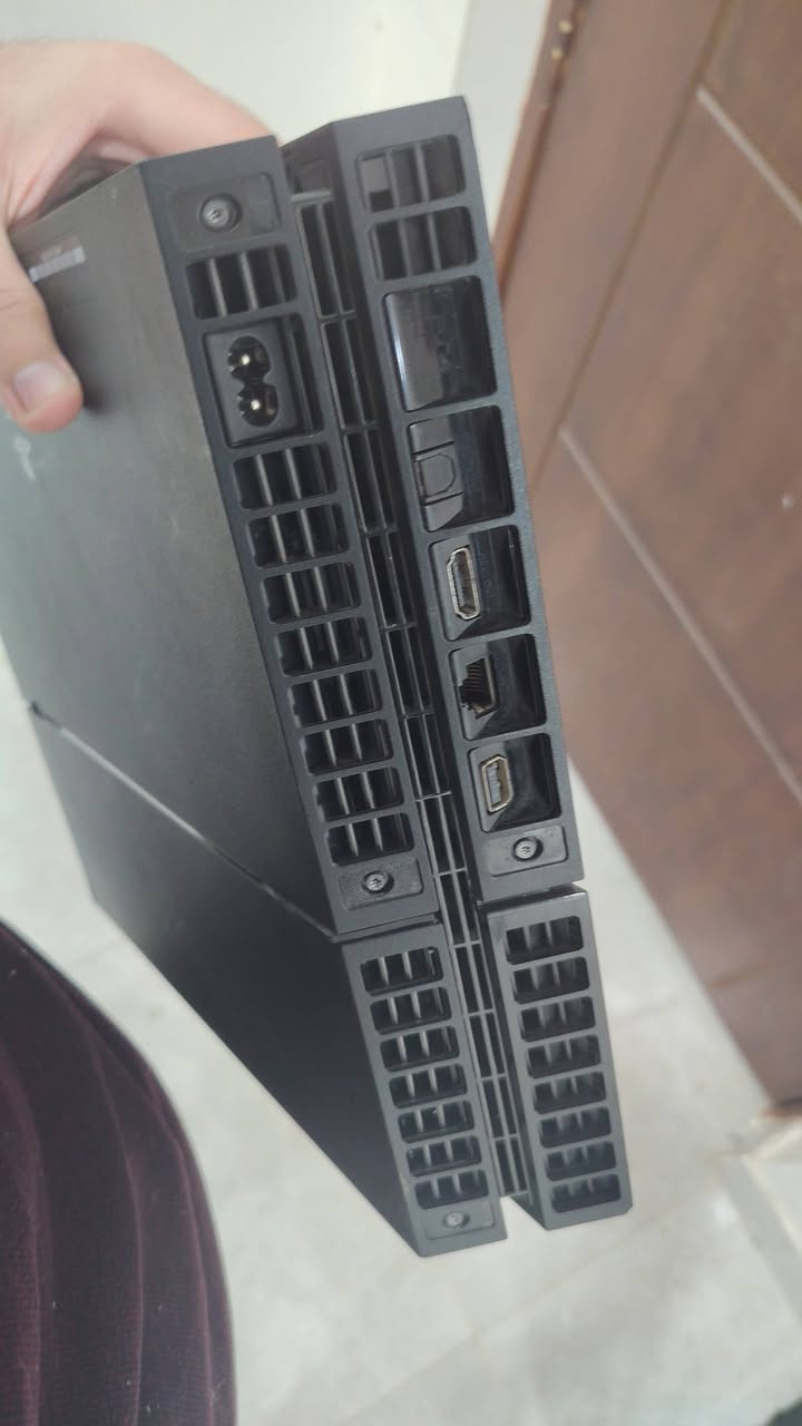 بلي فور مهكر نظام ١٢.٥ مفتوح وياه يوبي اس ويدات ثنين اصليات
 وانطي وياه قرصين هدية بيس وجي تي اي حالتهن مو افضل شيء
السعر ٢٤٠
الموقع حلة ومتوفر توصيل ٥ الاف لكل المحافظات
رقمي ***********
