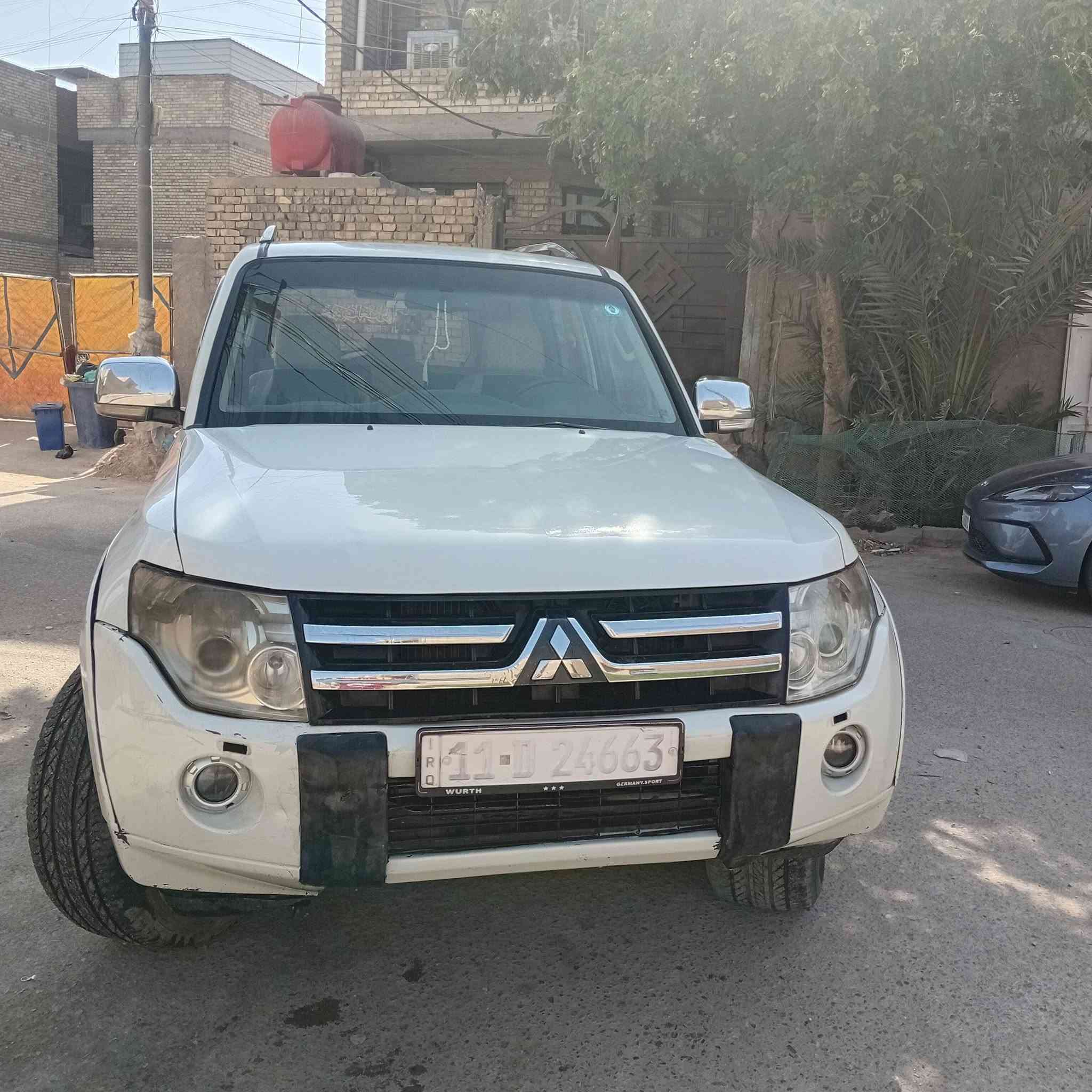 باجيرو موديل ٢٠٠٨ سياره بيهه ٤ قطع صبغ بدون حادث بدون داخل مكينه وكير مكفولات تخم تاير صدر جديد رقم بغداد نكليزي سعر ٨٨ بيهه مجال بصيط مكان سياره بغداد ***********
