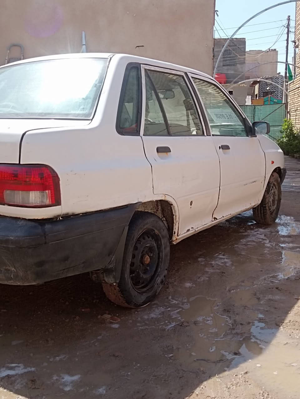 سلام عليكم
مكلف بنشر مكلف بنشر رقم راعيها موجود وشوفه سايبه للبيع مديل 14
السياره حلوه شوفت عينك توني معمرلها بجم كامل من جاملغات من دعاميه من حداديه كامله من الطول لطول تخم تاير توني شاده رقمها بغداد الجديد بعد بس تثبيت لوحات 

مكان ناصريه مركز (((  *********** )))
