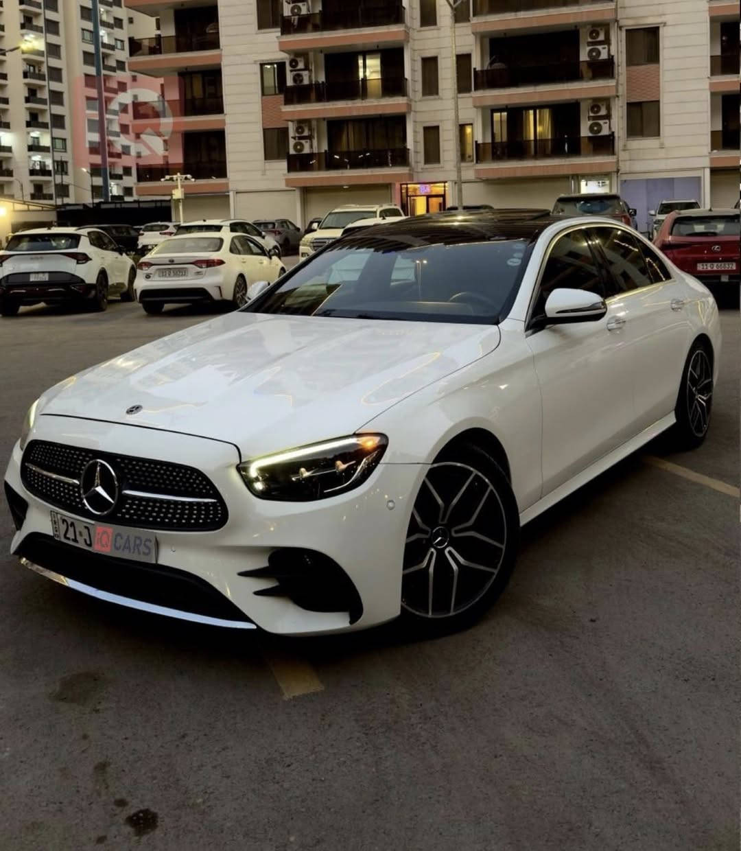 Mercedes Benz E350 AMG
الموصفات 
1. فتحه سقف 
2.  بصمات ابواب  
3. لايت متحرك 
4. كيج إلكتروني متغير 4 أشكال 
5. شاشه حجم الكبير  
6. رادارات امامي خلفي جوانب 
7. حساسات 360 درجه 
8. صندوق كهرباء 
9.اتو هولد
10. لد داخلي متغير 64 لون 
11. سماعات برو مستر 
12. كشنات تدفئه
13. ويل 19 AMG أصلي 
14. صفر مسج جديده جداً السياره ما بيها اي نقص

- مكان السياره بغداد المنصور
- حادث دعامية امامية فقط ايرباك ستيرن  

***********- الاستفسار 
السعر 358 ورقه
