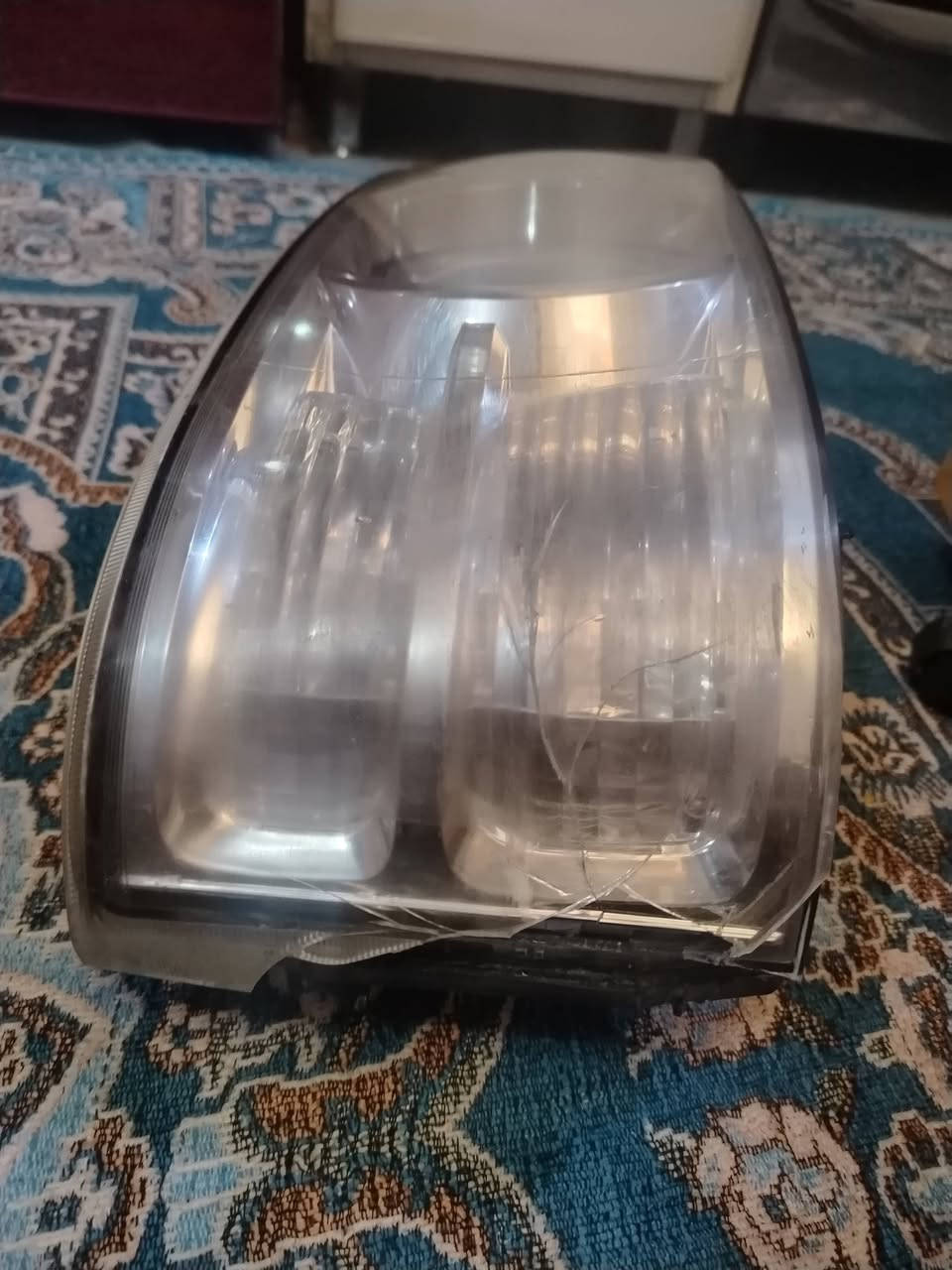 السلام عليكم ماصدات اصليه للبيع بس وحده مكسوره من الصفحه الجامه ***********
