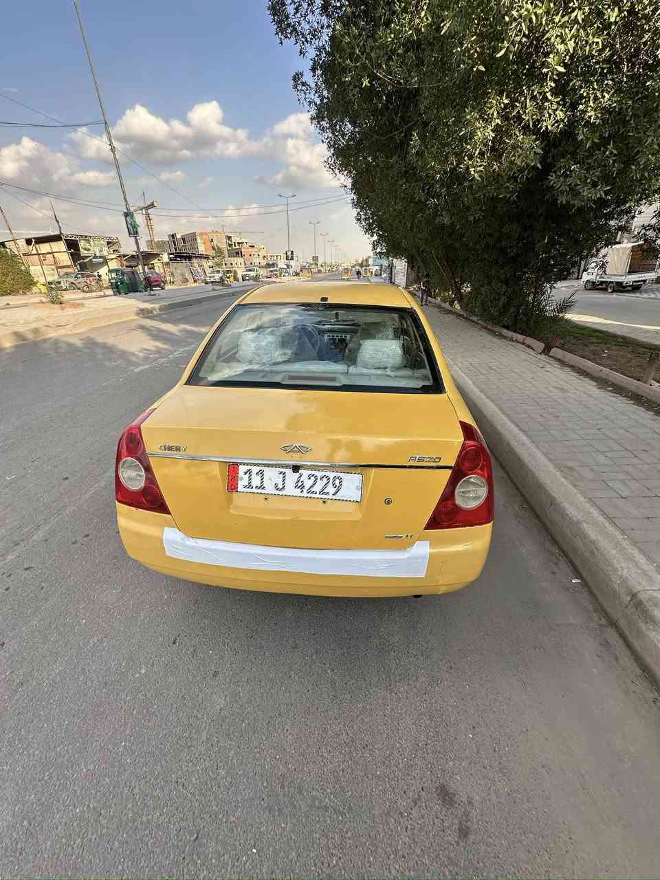 شيري A5 2011
اقره التفاصيل واتصل هـ  علي ***********
📍السياره بأسمي رقم بغداد مصفره من كلشي 
📍 كلش نظيفه وماشيه 120 الف استخدام شخصي
📍مكينه كير مكفولات سياره بلاديه بدون تحوير
📍كهربائيات كلها شغاله تبريد ثلج تخم تاير جديد
‏📍 بيها ضربه بلجنطه والجاملغ الامامي السونار مرفق
📍 مكاني بغداد العبيدي السعر37
