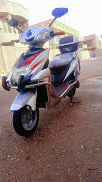 موطور شحن • خمس بطاريات • كامل