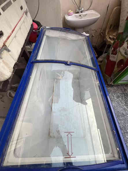 سلام عليكم عارضه ومجمده للبيع
سعر العارضه ١٧٥ قفل بسبب الكسر الموضوح بالصوره الي هيه القطعه البلاستيكيه الفوك
وسعر المجمده ٢٠٠ الف قفل
بغداد الغزاليه
***********
ثنينهن شغلات وعلى الفحص واي اشكال بيهن يرجعن
