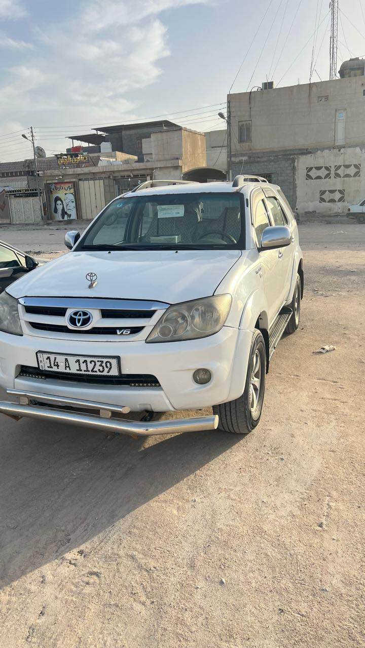 تويوتا فور جنر موديل 2006 السيارة نظيفة و حلوة تبريد حدادية مكينة كير مكفولات السيارة ب اسمي سنوية جديدةو  رقم جديد 
السعر : 135 
العنوان : البصرة الزبير دور الضباط
الهاتف : *********** الزبير, البصرة
