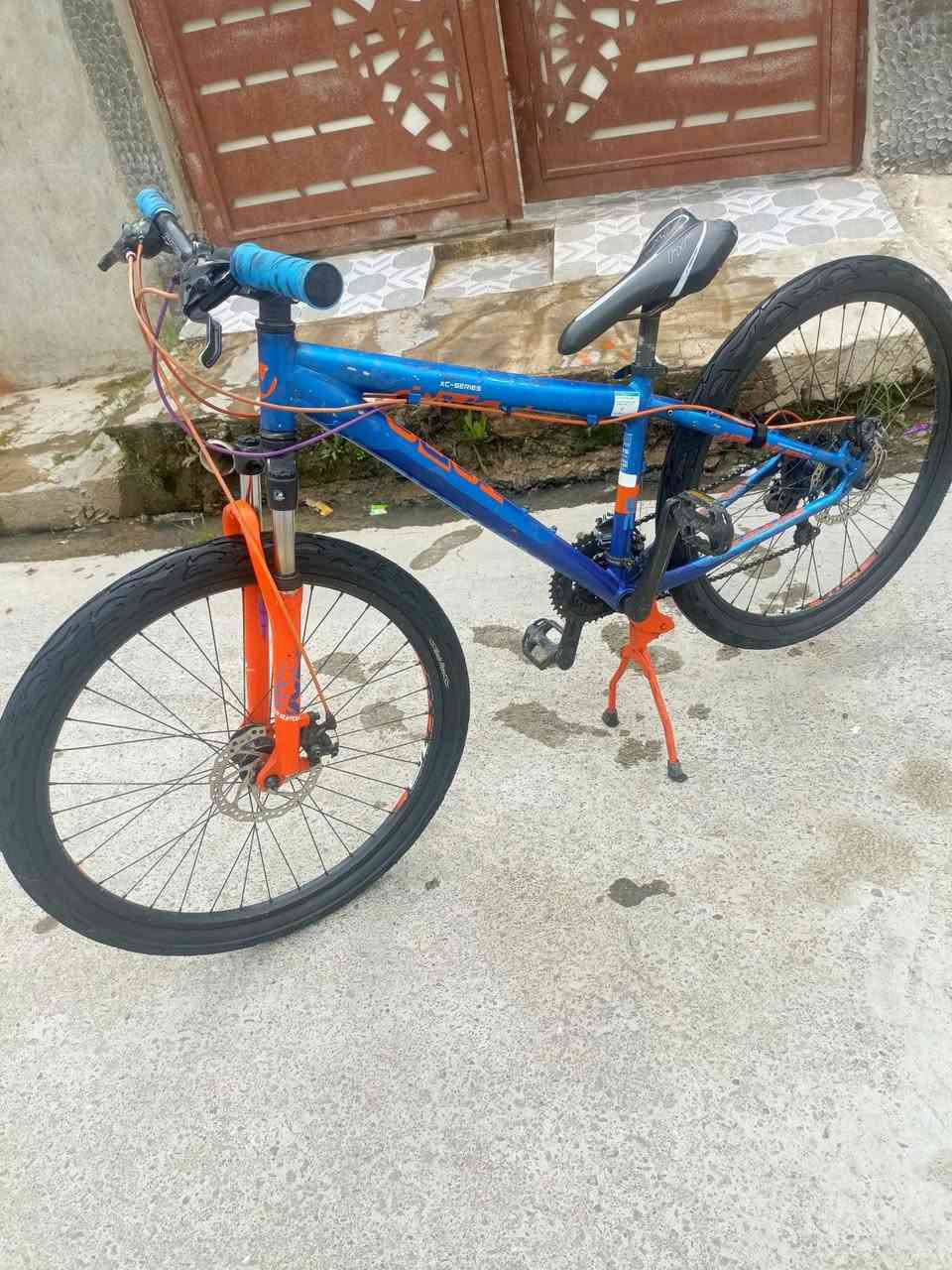 بايزكل للبيع رياضي استعراض حجم 26 كير شغال امامي 3والخلفي8  عنوان موصل سعر 250


**إذا كنت صاحب هذا الإعلان وتريد حذفه لأي سبب، رجاءا أرسل رسالة إلى الدعم الفني**