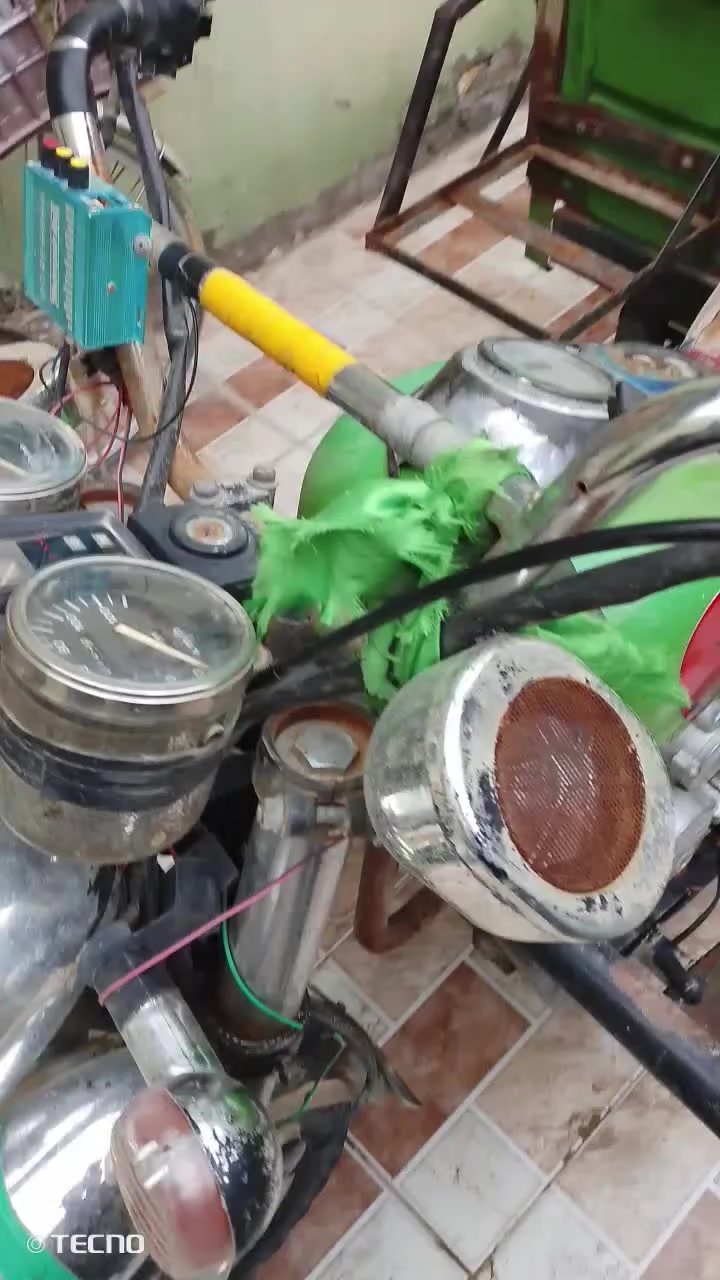 عليكم عمي ستوته للبيع 23 نظيفه كامله مكمله مبدل بيها بوشه وبستم بس بوشه وبستم بدله وكلكشاتها كل شيء ما بيها ستوته كهربائياتها نظيفه كلها شوفوها من دواخل كلها نظيفه زتوته كامله تعال شوفوها ستوته مكانها بالقاسم بابي ستوت النظيفه والشرايه بخير والدلل يخابرون على الماسنجر رحم الله والديكم رقم ما عندي على الماسنجر راسلوني والسلام عليكم ورحمه الله


**إذا كنت صاحب هذا الإعلان وتريد حذفه لأي سبب، رجاءا أرسل رسالة إلى الدعم الفني**