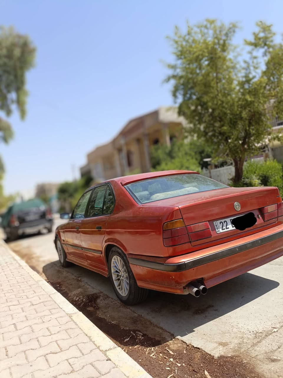 سيارة BM للبيع
 كير عادي 
رقم اربيل 
سنوية لل 2031
دفتر بانزين ما بيهة 
كير ومحرك شرط 
موديل 1994
سعر 40 وبيها مجال 
العنوان كركوك 
***********
