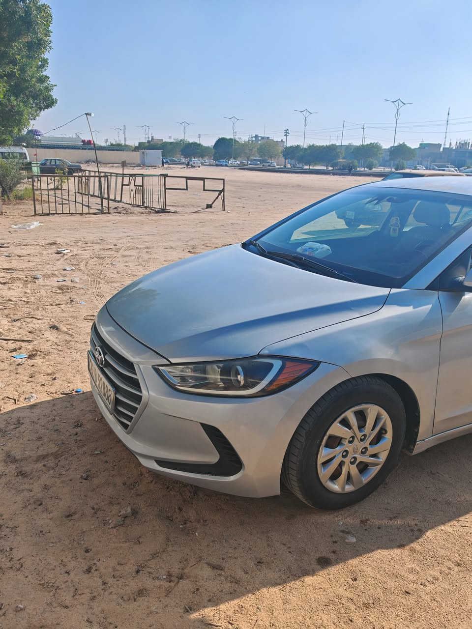 النترا للبيع مويل ٢٠٠١٧ وارد أمريكي رقم أربيل رقم جديد سنويه جديده السياره نظيفه وجاهزه وبيها منظومه غاز صور الحادث موجوده للتفاصيل أكثر اتصل على الرقم ***********السعر١٠١٠ وبيه مجال
