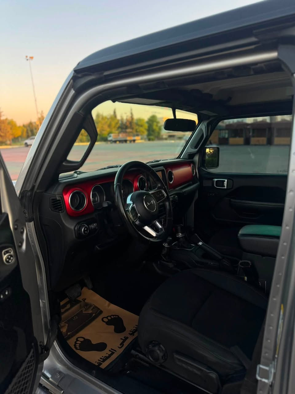 ‏👑JEEP GLADIATOR 👑
RUBECON 🚀
جيب گلاديتور روبيكون 💪

لون مميز🫡 

لون رصاصي مميز🩶

رقم وسنويه جديد 

هزه وفحص كله جديد

‏‎الموديل:2020

‏‎المحرك : V6.  3.6L .

‏‎العداد. 83000 ميل

السياره كلين بدون ضرر

المواصفات

*لايت وبك لايت لد اصل شركه
‏‎* دفع رباعي 4x4 .
‏‎* ويل للطرق الوعرة قياس 17 انج. 
*مقاس اطار 315/70/17
‏‎* مساحة تخزين اضافية تحت المقاعد الخلفية .
‏‎* شاشه 7 أنچ . 
‏‎* كاميرا خلفية مع امكانية التقريب (زوم) .
‏‎* حساسات خلفية .
‏‎* نظام (Auto Break System) مانع تصادم خلفي .
‏‎* مرايا مع خاصية التعتيم الذاتي  .
‏‎* تشغيل عن بعد .
‏‎* دخول ذكي (بصمة) .
‏‎* سقف 3 قطع قابلة للازالة .
‏‎* ابواب قابلة للازالة .
‏‎* زجاج امامي قابل للطي .
‏‎* غطاء للصندوق الخلفي قابل للطي .
‏‎* عزل كامل للصندوق والباب الخلفي مقاوم للخدوش .
‏‎* إضاءة داخل الصندوق الخلفي . 
‏‎* ماخذ للتيار الكهربائي .
‏‎* منظومة كاملة للقطر (السحب) . 
‏‎* نظام (Auto Start System) التشغيل والاطفاء الاوتوماتيكي للتوفير في صرف الوقود .
‏‎* محدد سرعة . 
‏‎* تلفون بلوتوث . 
💵💵السعر خاص💵💵
العنوان 📍اربيل
او اي استفسار الاتصال
☎️***********
☎️***********
