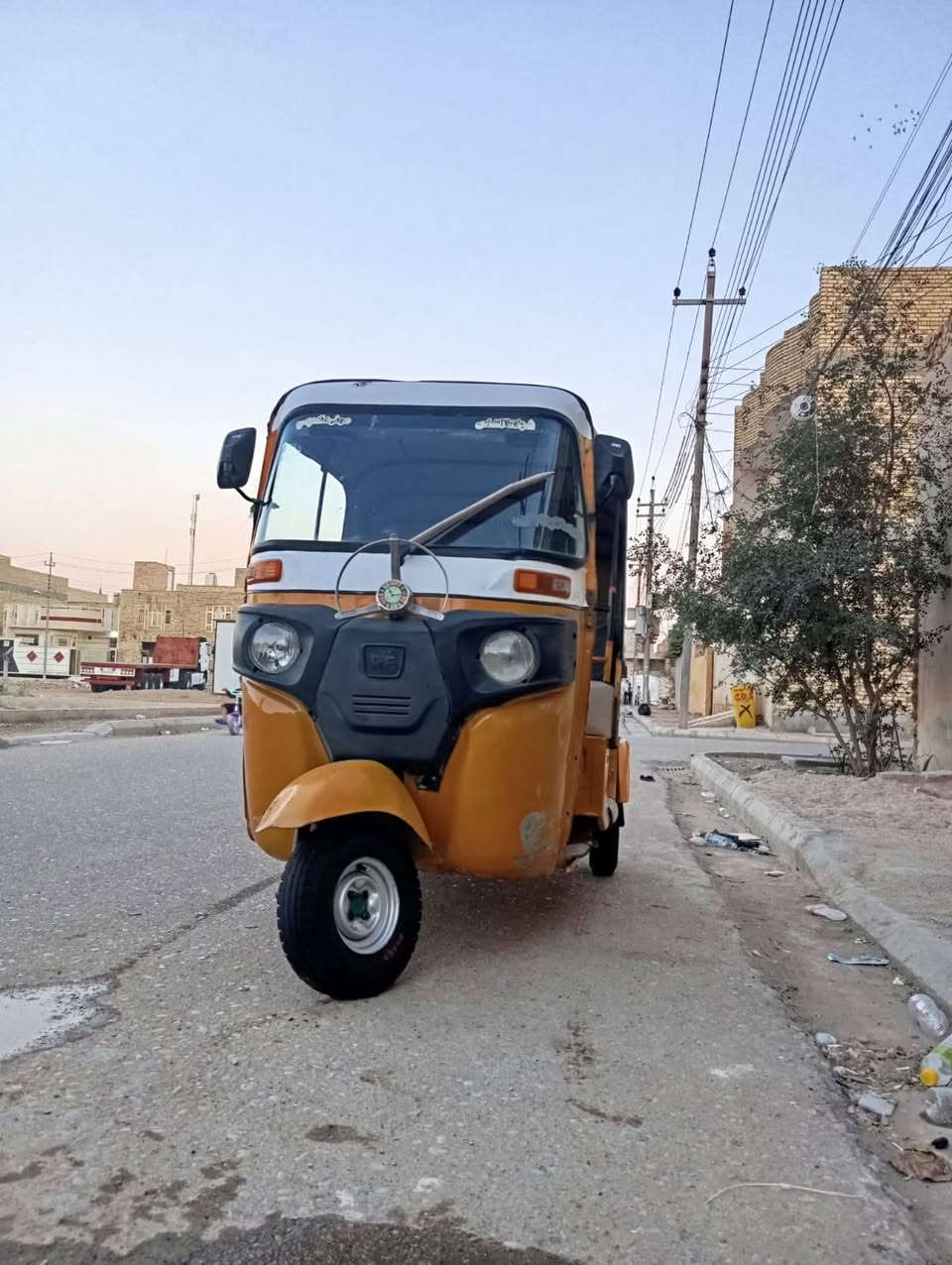 سلام عليكم تكتك للبيع مديل 20 اوراق شاكر تكتك عوزه شرك تكتك نضيفه بيه ضربه بلغوده ثنيهن واحد راجع بارد ولثاني شبر ما مسويه مابيه صبغ ولا معجون بس بارد ول باقي شوف العين تجي وتشوف سعر 5 و100 وبيه مجال لطيب مكاني نهاوند شارع 20 ما موجود بس واتساب ***********شريحه مسدوده 😂
