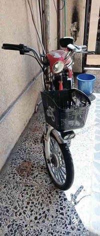 دراجة كهربائية • شغالة • نقص بطاريات