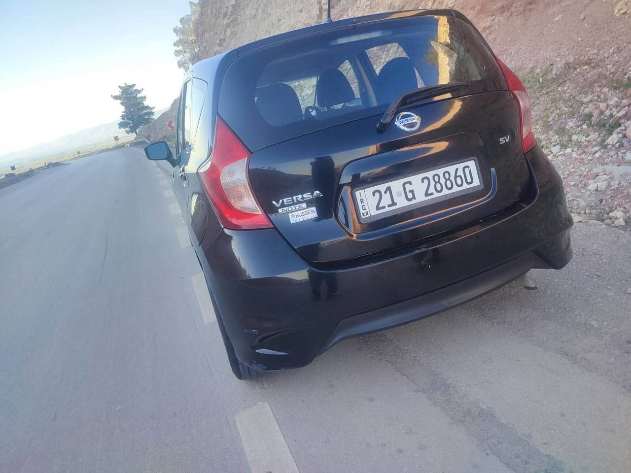 نیسان ڤێرسا نۆت ٢٠١٧ سەیارەکە موسفات sv بەس بۆنیت بۆیاخە جەمپێکی خەفیفی پێشی هەیە سەنەوی نوێیە تاکو ٢٠٢٧ سەیارەکە تا بلێی جوانو توندوتۆلە یەک دینار مەسروفی نیە نرخی٨٥ محامەلە .***********. شقلاوة, أربيل
