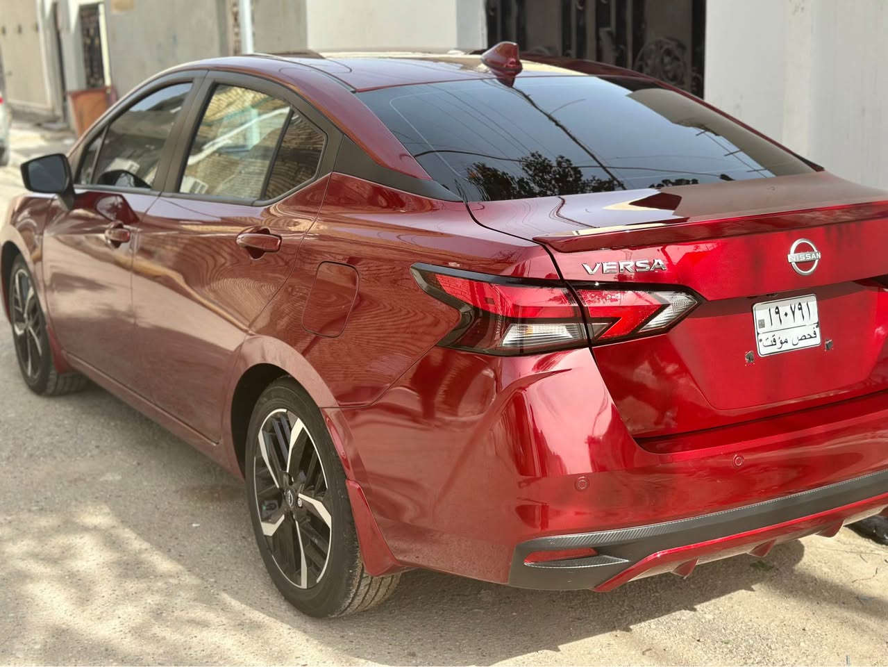 السلام عليكم 
نيسان فيرسا موديل 2025 كفاله عامه داخله تقرير بس بدلت بطاريه اشتغلت ما بيها اي نقص السعر 120 ورقه السياره جديده كارتون بيع او مراوس 
مكاني ناصريه الاسكان للاستفسار *********** ناصرية, ذي قار
