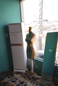 سبلت كنتور للبيع +مليكانات ومرايات 2 +ميز وكرسي كلهن بمليون وستميه 1,6...