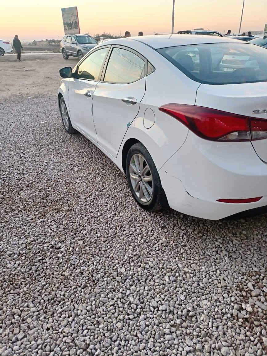 هونداي النترا خليجي موديل ٢٠١٥ محرك ١٨٠٠ رقم مثنئ بيها جاملغ امامي صبغ فقط بدون فتح بدون عابر والباقي مكفول السعر ١٢٧ ورقة نقد أو مراوس مكان السيارة السماوه الرميثه للاتصال *********** او *********** أو ***********
