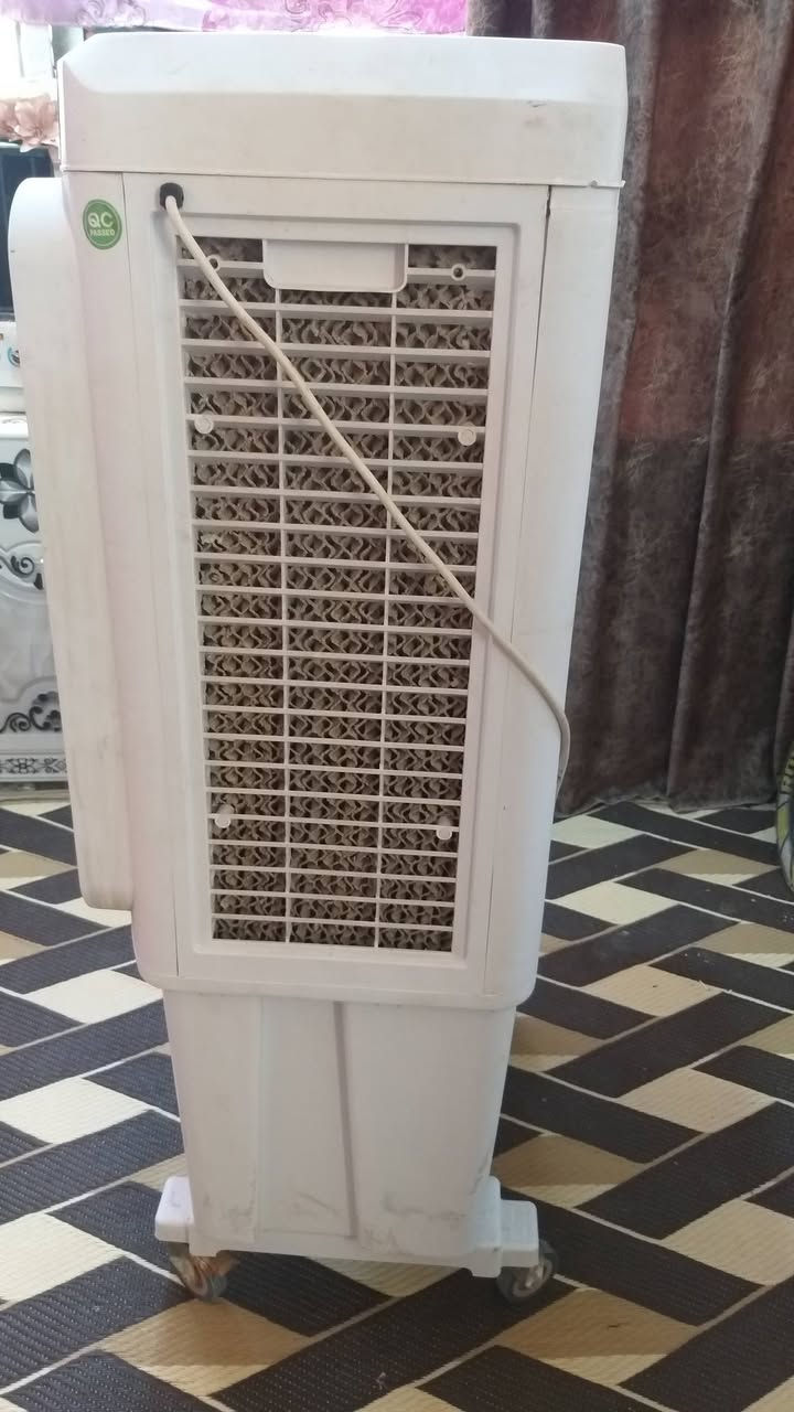 سلام عليكم كنفيره حجم وسط شرط النضافه وخت الجديده للبيع سعر ١٥٠


**إذا كنت صاحب هذا الإعلان وتريد حذفه لأي سبب، رجاءا أرسل رسالة إلى الدعم الفني**