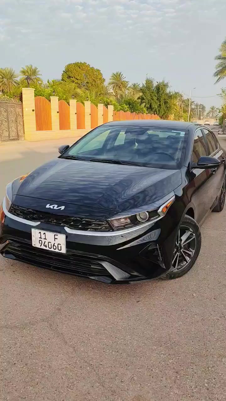 سلام عليكم كيه فورتي  واردكندي ماشيه 41 مواصفات تحكم ستيرن كامره خلفيه دواره اشاير بل مري حساسات توقف ذاتي تحديد مسار قياده ذاتيه رقم بغداد بسمي تحويل مباشر السعر162 الاتصال
 ***********
صور الحادث مرفقه
