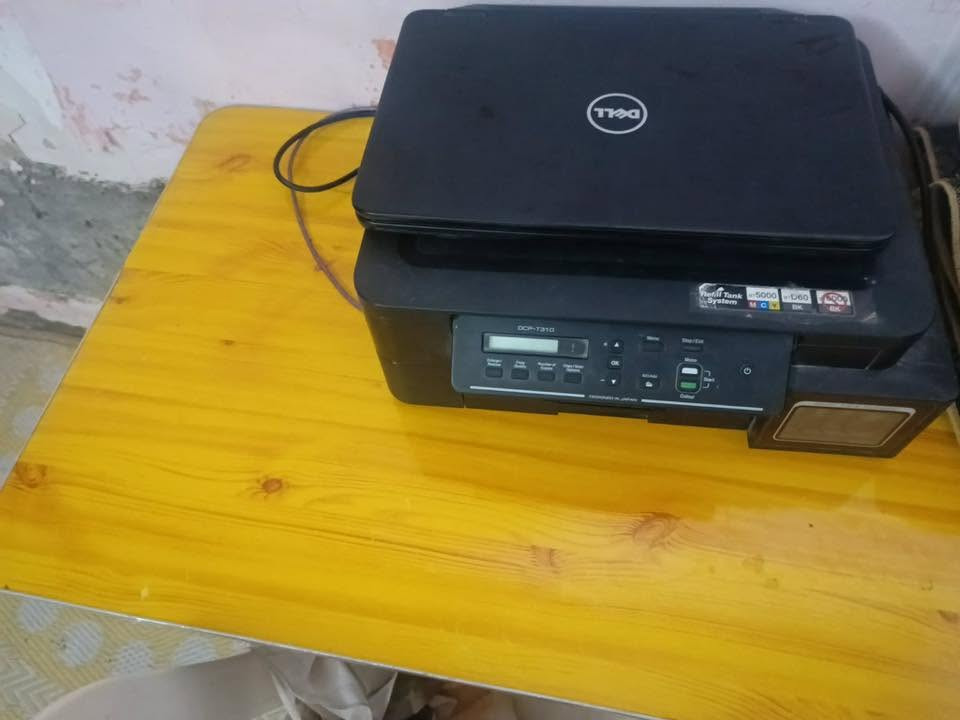 � للبيع لابتوب ديل + طابعة برذر DCP-T310
✅ لابتوب Dell بحالة جيدة.
✅ طابعة Brother DCP-T310 (طباعة + نسخ + سكانر).
✅ الطابعة بنظام خزان حبر اقتصادي وتدعم الطباعة الملونة والأسود.
✅ مناسبة للمكاتب، الطلاب، وأعمال الطباعة اليومية.
✅ الأجهزة بحالة جيدة وجاهزة للعمل.

💰 السعر: 450 ألف دينار
📌 السعر قابل للتفاوض بشكل بسيط (بيها مجال قليل).
📞 للتواصل:***********
