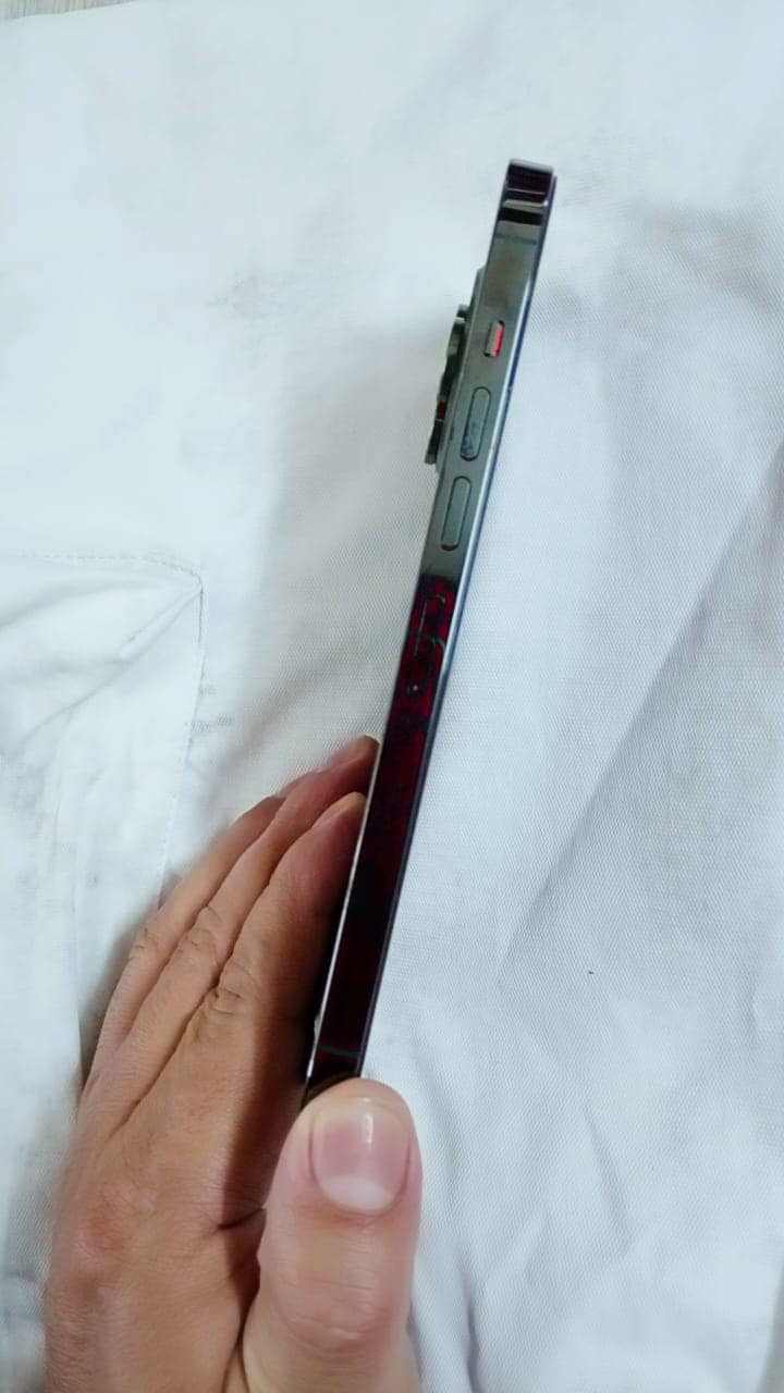 13 برو ماكس للبيع 
جهاز نضافه 100‎%‎ وأكثر جديد كلش ما شايف تصليح بطاريته 94 سعره 625بي مجال قليل 
عنواني مدينه الصدر قطاع 67 مقابل مستشفى ابن البلدي *********** موجود واتس آب
