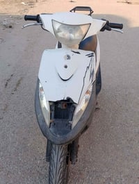 ماكس عدلة • سلف • هاند