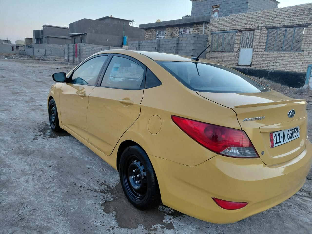 السلام عليكم اكسنت موديل 2012 رقم بغداد انكليزي مشروع وطني بي مرور تداور سنويه جديده هزه جديده مكينه 1600 مكينه وكير وتبريد وحداديه وتخم تاير وكهربايات وشواصي ولغود وحوض خير، من الله مكفوله عن الضربه السعر 80 وبيهه مجال الهاتف *********** مكاني كربلاء ما متواجد ع النت السياره احلى من الصور
