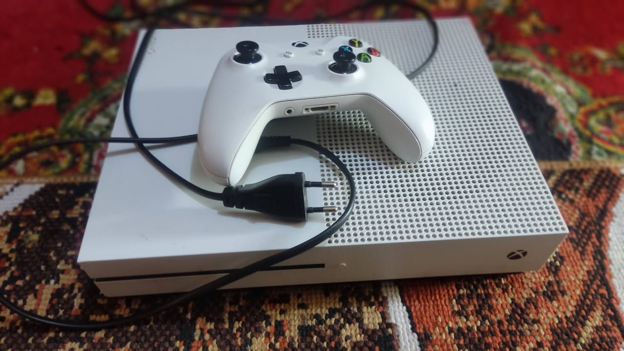 اكس بوكس ون اس 
نضافه فول للبيع ولسعر خاص 
مكاني دوانيه قضاء شاميه


**إذا كنت صاحب هذا الإعلان وتريد حذفه لأي سبب، رجاءا أرسل رسالة إلى الدعم الفني**