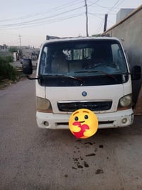 كيا حمل ام عيون موديل 2002  لبيع 07835344298