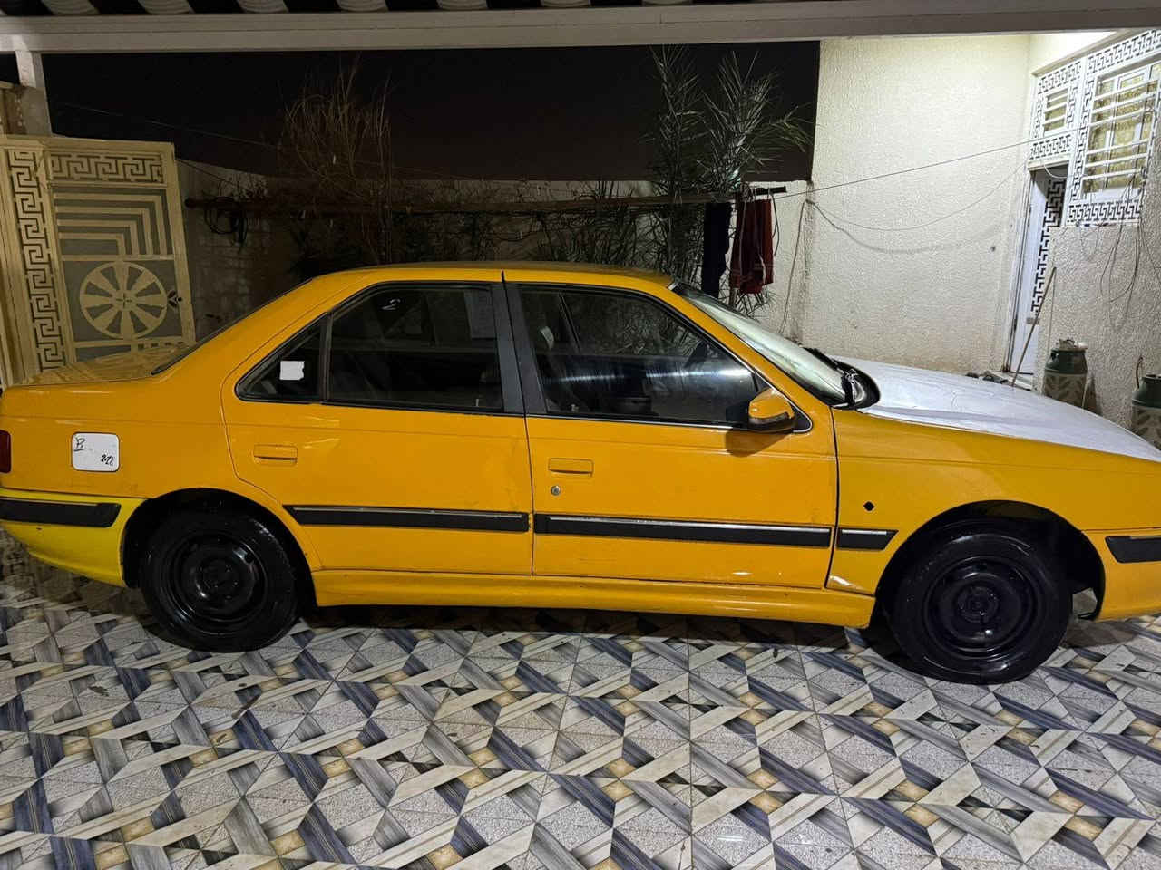 سلام عليكم بيجو موديل2018 بيها تبديل فقط جاملغ كير مكينه خير من لله للأستفسار اتصال ع رقم***********
