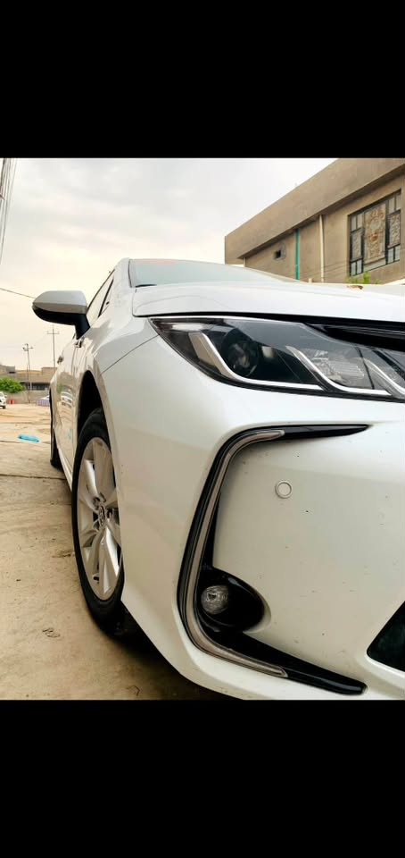 بيع مستعجل 
تويوتا كورلا 2024 هايبرد ماشية 9 الاف كيلو و رقم بغداد الجديد تحويل مباشر السيارة فول مواصفات 1/1 كرسي عادي و داخل لون اسود جلد اصلي وفتحة السيارة مكفولة كفالة وابيع شرط السونار والسيارة مفحوصة سونارموجود سيارة جديدة شرط زيرو السعر 120و بيه مجال حك الجية ومكاني بغداد ورقمي للاتصال او استفسار ‭0772 231 1988‬
