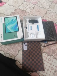 آيباد للبيع صيني استخدام شهرين جديد ونظيف وبي كيبورد وسماعات وماوس وشا...