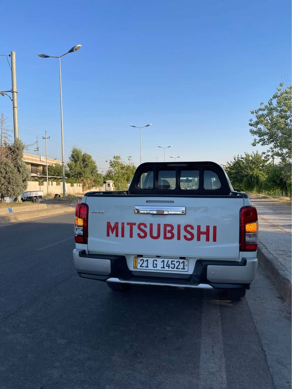 میتسوبیشي Mitsubishi L200 
مودیل2020
85000km
ضمان محرک و گیر
درجة اولی (یەک)
رقم سلیمانی »مکان اربیل
***********
***********
واتساپ أربيل, العراق
