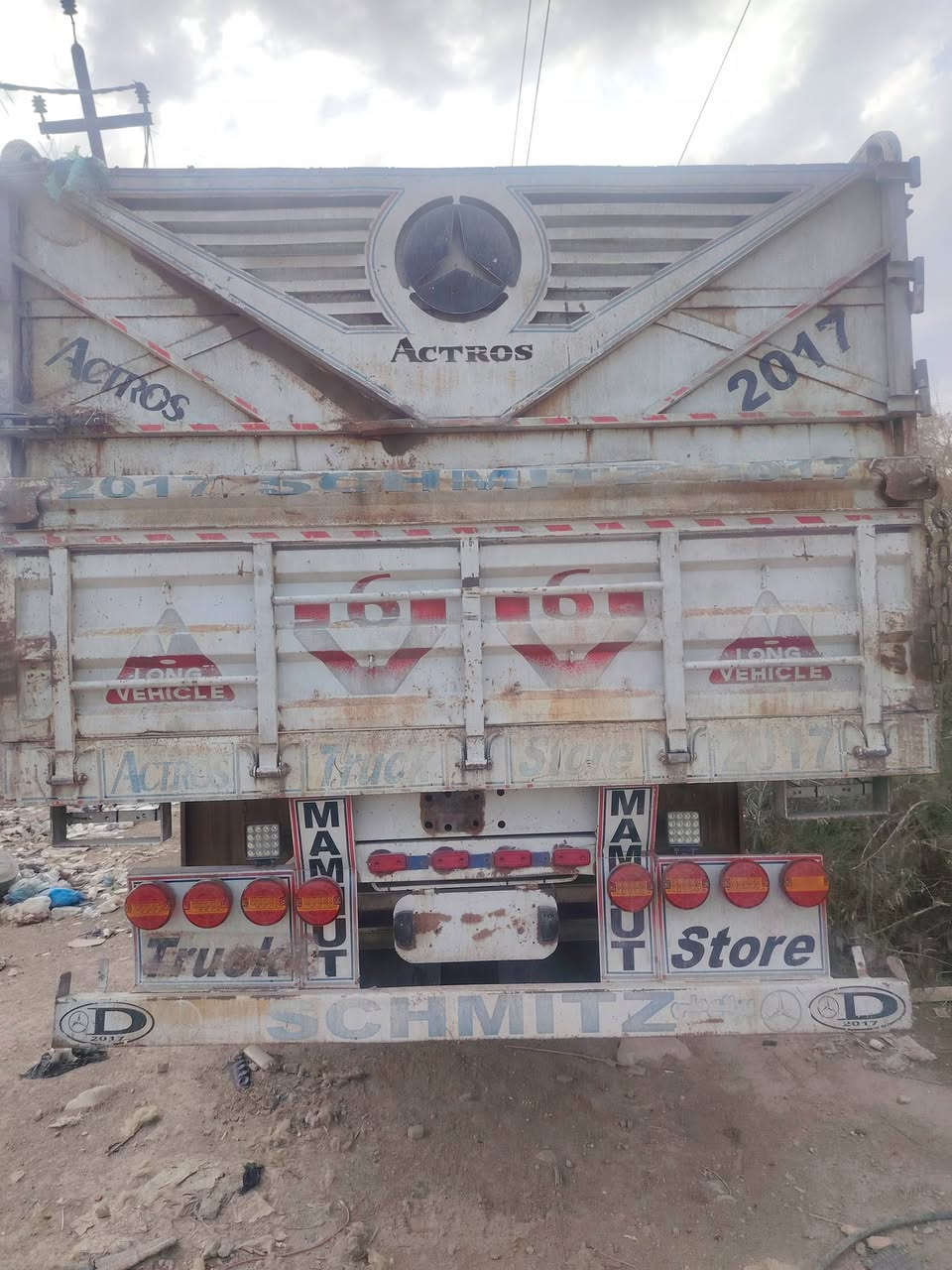 سلام عليكم عربانه البيع ربع محاور طول 13تخم تاير ***********
