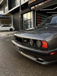 بي إم دبليو • موتور ٤.٤ V8 • قير عادي