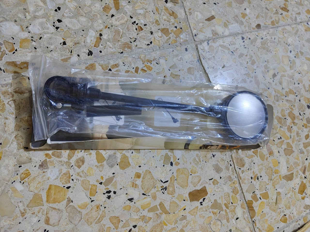 السلام عليكم 
اقراص وستان مال جهاز ومرايه وحده 
سعرهن 10تالاف 
مكاني بصره صبخة العرب 
متوفر توصيل جميع المحافظات 6 
رقم ***********
