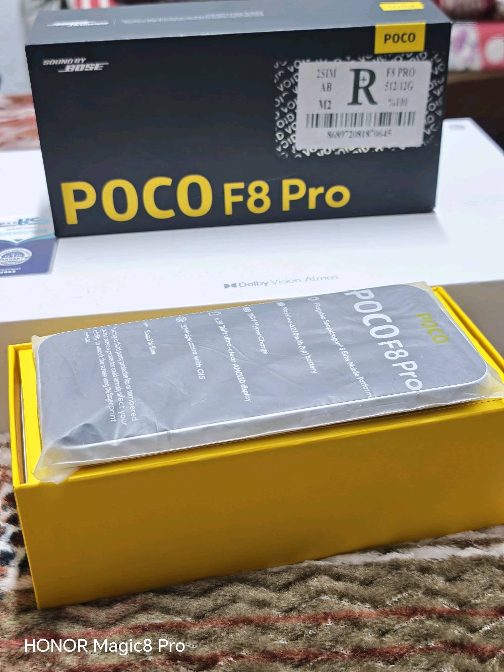 للبيع Poco F8 Pro اخو الجديد السعر 750 المكان كربلاء

مواصفات الجهاز ⬇️⬇️⬇️

المعالج : Snapdragon Elite الرائد بدقة تصنيع متطورة (3) نانومتر).

المعالج الرسومي Adreno يقدم قفزة هائلة في الأداء وتقليل استهلاك الطاقة).

الذاكرة العشوائية (RAM): تأتي بسعة 12 جيجابايت من نوع LPDDRSX السريع جداً تصل إلى 9600Mbps).

ذاكرة التخزين  512 جيجابايت من نوع 4.1 UFS عالي السرعة.
                   ⬇️   ( البطارية والشحن )  ⬇️

ه السعة بطارية ضخمة جداً بحجم 6210 مللي أمبير

الشحن السلكي: شحن فائق السرعة 100 واط

HyperCharge يشحن الهاتف بالكامل إلى %100 في حوالي 37 دقيقة فقط عند تفعيل وضع المعزز).

الشحن العكسي يدعم الشحن العكسي السلكي لتغذية الأجهزة الأخرى بقدرة تصل إلى 22.5 واط
 
                        ⬇️  (  الشاشه ) ⬇️

النوع : POCO HyperRGB AMOLED مخصصة لحماية العين ومقاومة الوميض.

الحجم: 6.59 بوصة بإطارات نحيفة جداً وشبه متساوية الأطراف).

الدقة : 2510 × 1156 بكسل وضوح ممتاز يقارب الـ 2).

معدل التحديث يصل إلى 120 هرتز

معدل استجابة اللمس حتى 480 هرتز

ويصل إلى 2560 هرتز Instant Touch

Sampling Rate عند تفعيل وضع مسرع

الألعاب (Game Turbo).

السطوع ذروة سطوع تصل إلى 3500

نيتس (Nits).

الحماية طبقة زجاج Corning Gorilla Glassi ودعم ودعم لتقنيات +Vision Dolby 9 HDR10 .

                  ⬇️  ( الميزات الإضافية ) ⬇️

مقاومة الماء والغبار حماية كاملة بمعيار IP68 (مقاوم للغمر في الماء العذب.

بصمة الإصبع مستشعر متطور يعمل بالموجات فوق الصوتية (Ultrasonic) مدمج تحت الشاشة أسرع وأدق بكثير.

الصوت مكبرات صوت استيريو متناسقة مدوزنة بالتعاون مع Bose وتدعم تقنية.Dolby Atmos

الشبكات يدعم تقنيات الجيل الخامس 5 وشبكات 7 Wi-Fi الحديثة، بالإضافة إلى دعم ال SIM.

الوزن والسماكة يزن الهاتف 199 غراماً، وبسماكة 8.0 ملم فقط رغم حجم البطارية الضخم.

شراي راسلني خاص مكاني كربلاء

.
