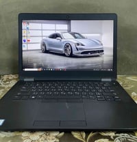لابتوب لبيع سعر 200 الف وبيه مجال + ملحقات كيبورد + موس واير + موس بلو...