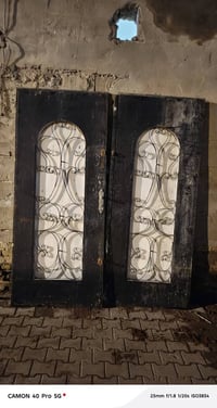 باب البيع طلاقتين ثقيل الحديد نضيف بدون خياسات بل حيانيه العرض ١٠٠ م ر...