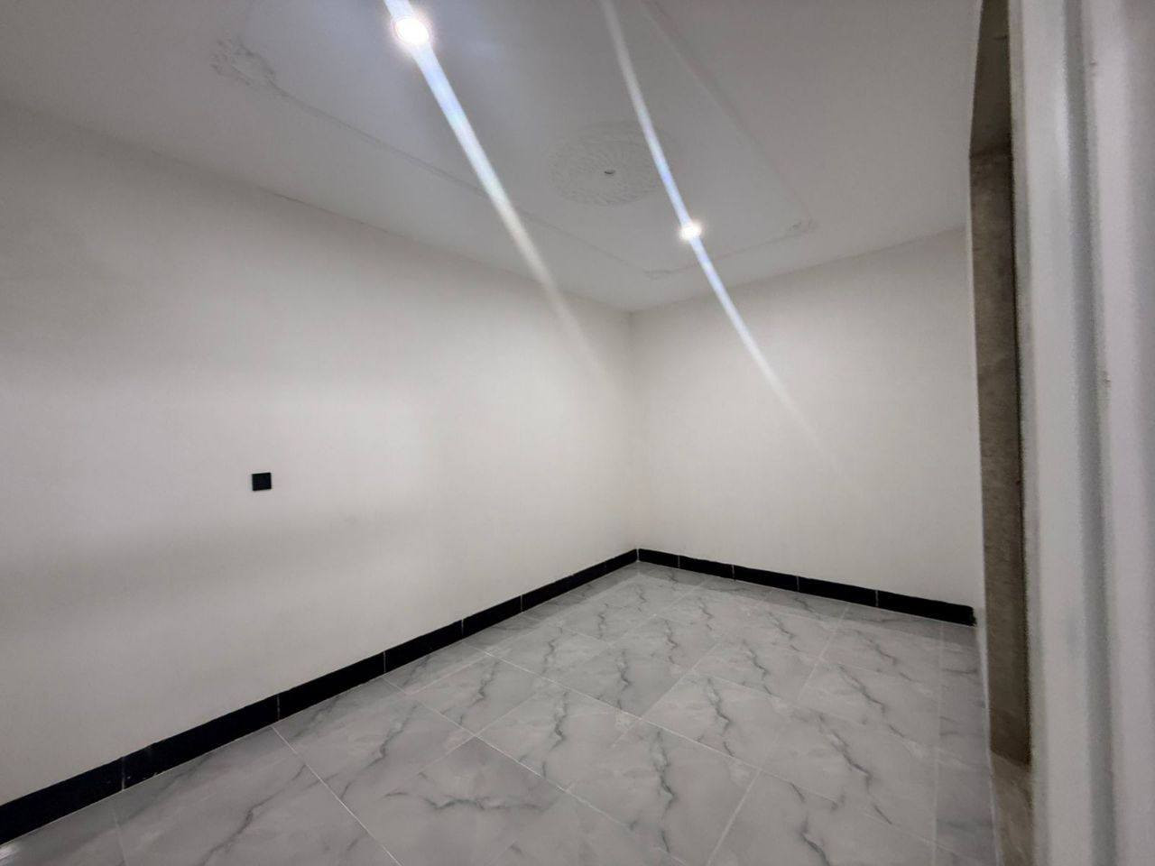 #عقارات_حبيب_علي
🔸سند طابو يتسجل بإسم اي عراقي
📍أربيل-منزل للبيع حي جنار قرب شارع100M ع شارع  15M 
➖مساحة 118M طابقين 
يتكون⤵️
➖3غرف نوم 
➖صاله-مطبخ-مجموعه صحيات-كراج
***********
***********
لمشاهدة الفيديو والسعر والباقي من العروضات ادخل للقناة رابط القناة👇
https://t.me/habeb2ali

#عقارات_اربيل #شقق_للبيع_اربيل #بيو_لبيع_اربيل  #فلل_للبيع_اربيل #مجمعات_سكنية_اربيل
 #عقارات_كردستان  
#استثمار_عقاري_اربيل #عقارات_بغداد_سليمانية_اربيل  #عقارات_شمال_العراق 

7 دفتر 90 ورقه
