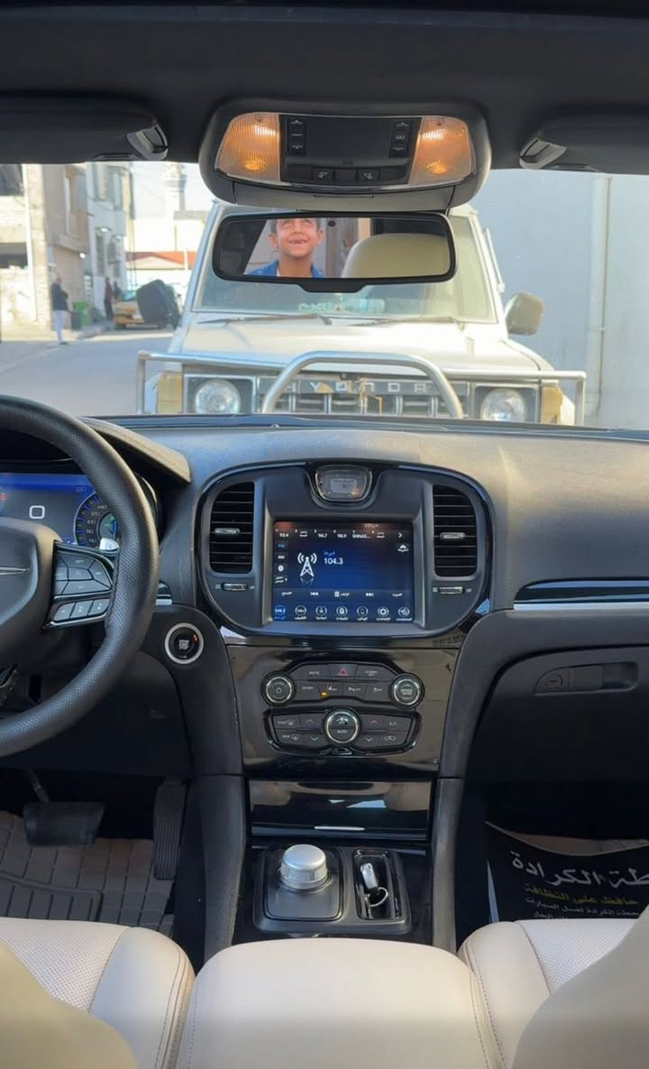 اوباما 2022 ماشيه 54 وكاله هارلم  السعر 32 
رقم اربيل فول للاخير برده داخل ابيض 
بدون صبغ فقط كم مكان بيها بارد 
مكان بغداد الجديده جبار ابو الشربت 
***********
