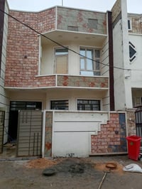 دار سكن للبيع في الدوره عرب جبور مدينه حي الامل المساحه ١٠٠ متر سند ٢٥...